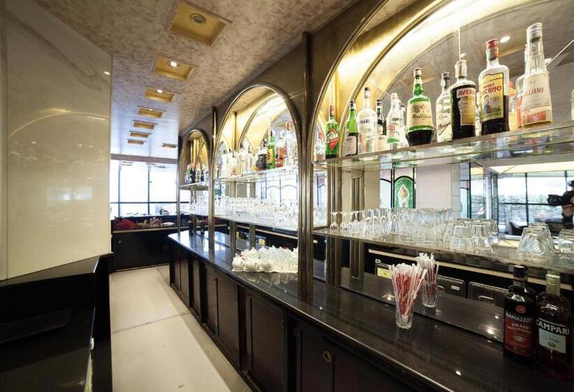 هتل Diplomat Palace