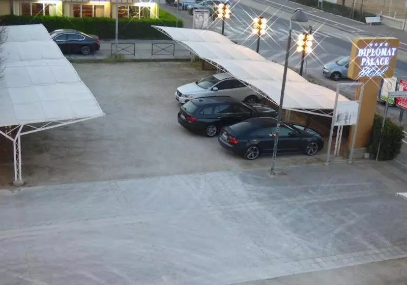 هتل Diplomat Palace