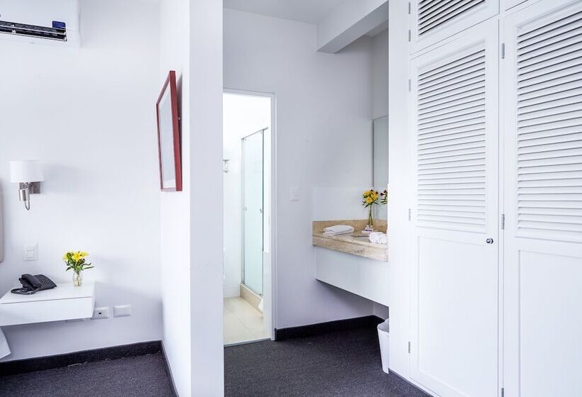 El Golf Hotel Boutique