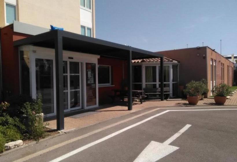 هتل Ibis Budget Aix En Provence