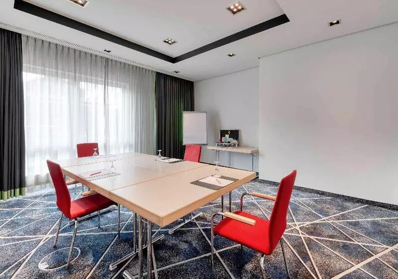 Отель Mercure Neu Isenburg