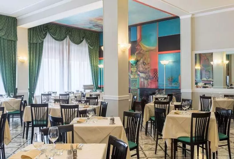 Отель Minerva Palace