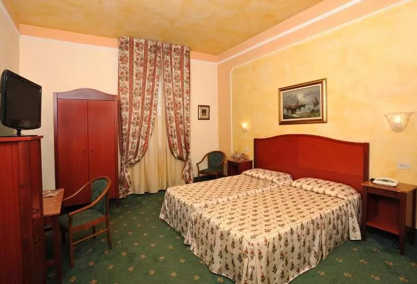 Отель Minerva Palace