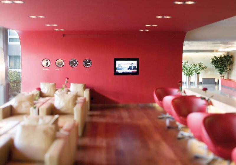 Mövenpick Hotel Zurich Airport