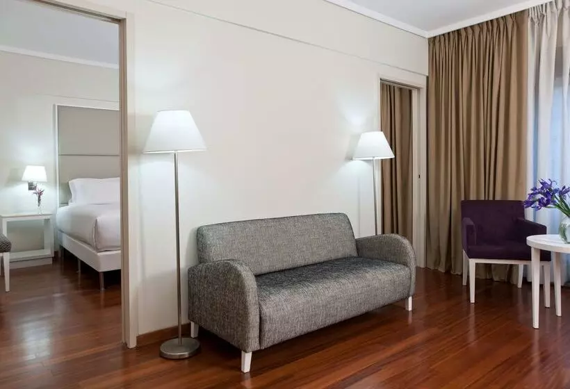 هتل NH Buenos Aires Florida