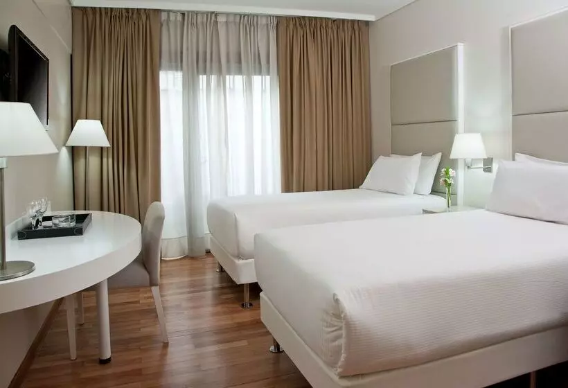 هتل NH Buenos Aires Florida