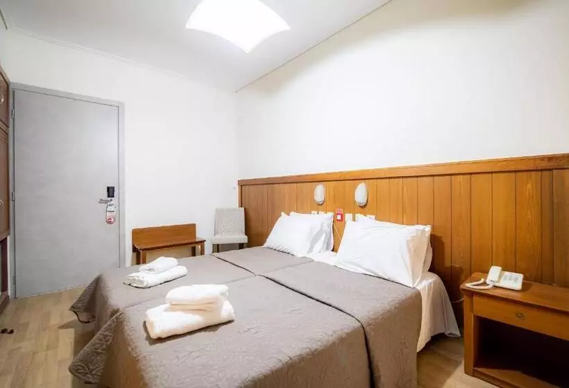 בית מלון כפרי Philippos