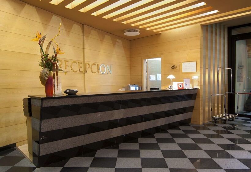 酒店 Silken Coliseum