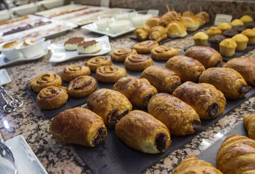 ホテル Silken Coliseum