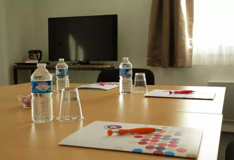 ホテル The Originals City, Hôtel La Terrasse, Tours Nord