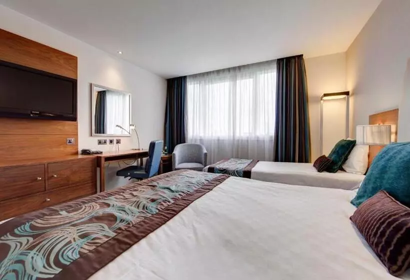 ホテル Thistle London Hyde Park Kensington Gardens