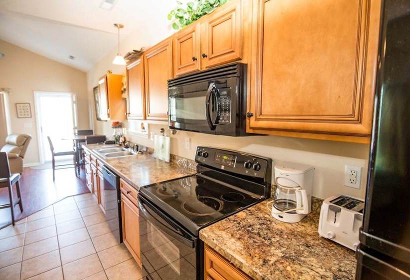 Gulf Stream Cottage #1912