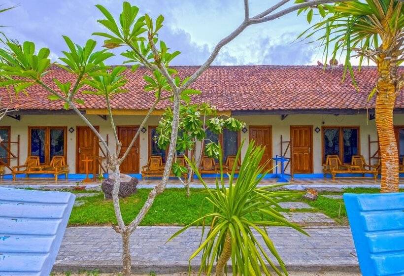 ホテル Surfers Beachfront Lombok