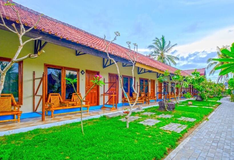 ホテル Surfers Beachfront Lombok