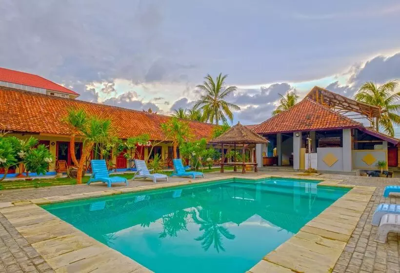 ホテル Surfers Beachfront Lombok