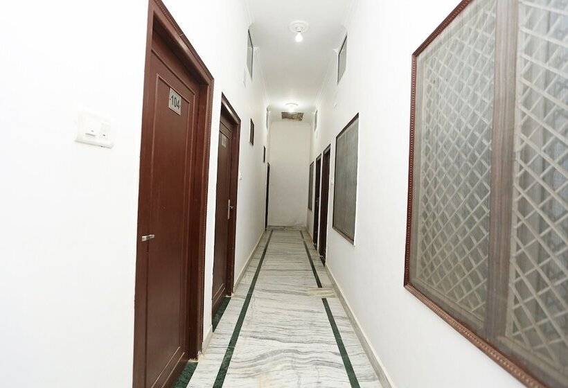 בית מלון כפרי Karma Guest House By Oyo