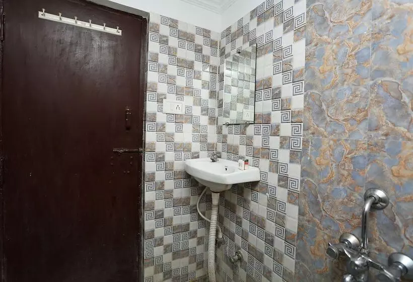 هتل Karma Guest House By Oyo
