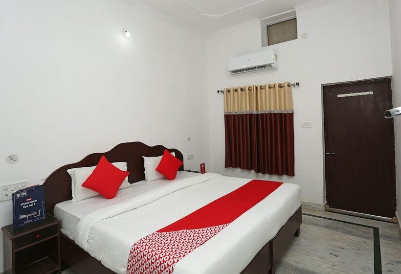 בית מלון כפרי Karma Guest House By Oyo