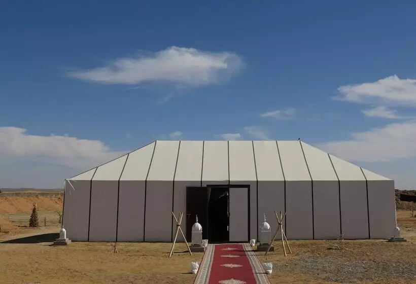 Hotelli Mirage Luxury Camp