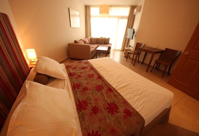 هتل Menada Sozopol Apartments