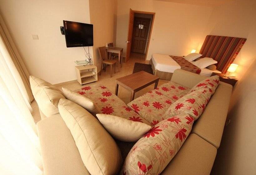 هتل Menada Sozopol Apartments