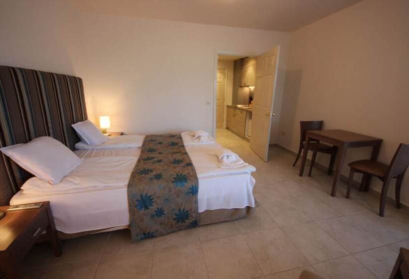 هتل Menada Sozopol Apartments