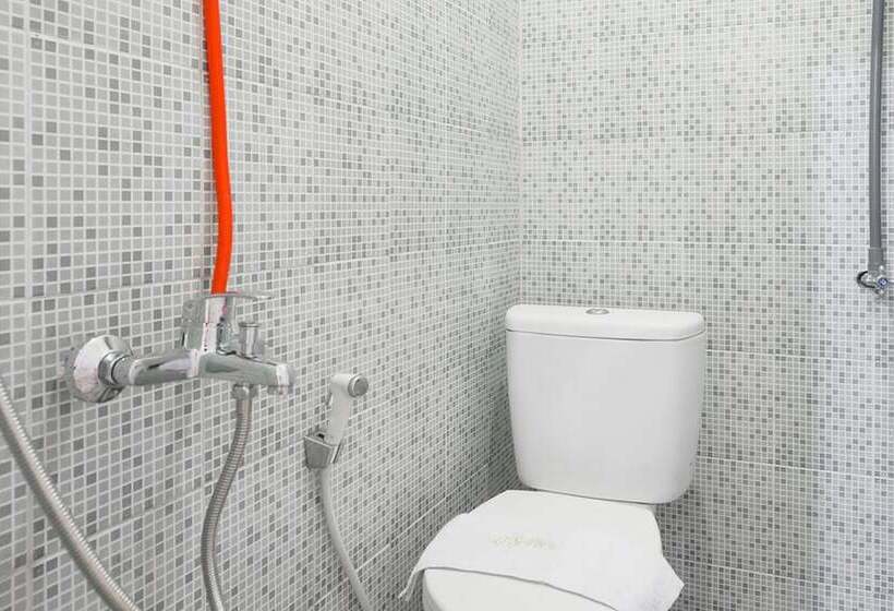 فندق Reddoorz Near Batik Tulis Celaket 2