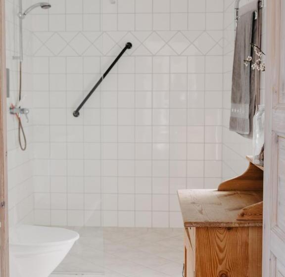 تختخواب و صبحانه Sköllengården