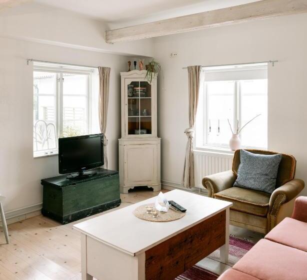 تختخواب و صبحانه Sköllengården