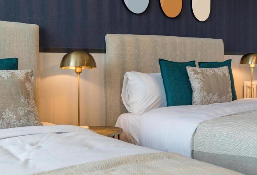 Отель Hôtel Restaurant L Epicurien