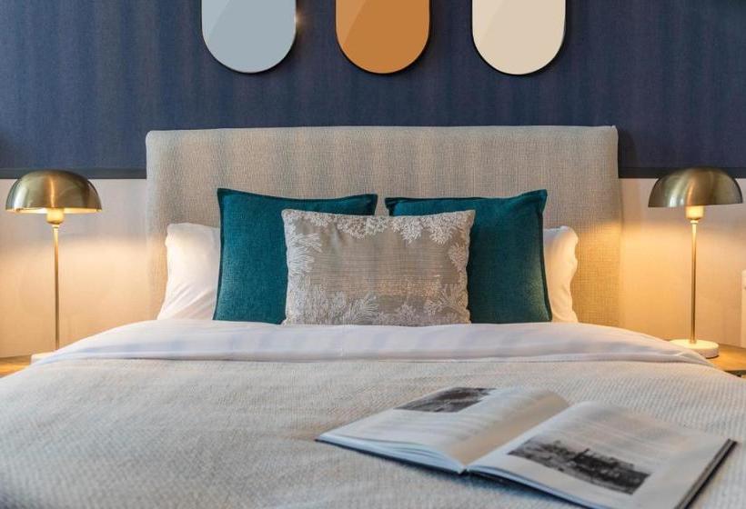 Отель Hôtel Restaurant L Epicurien