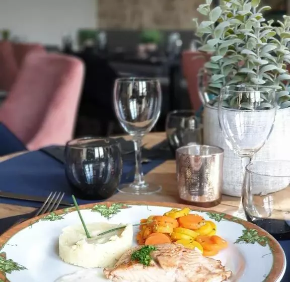 Hotelli Hôtel Restaurant L Epicurien