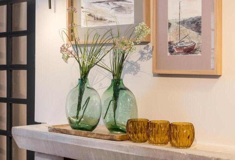 Отель Hôtel Restaurant L Epicurien