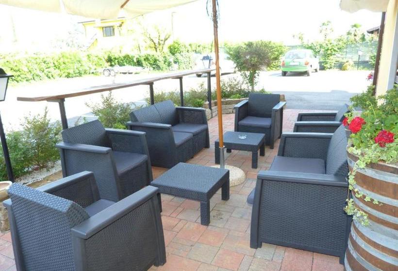 فندق Le Colline Del Garda