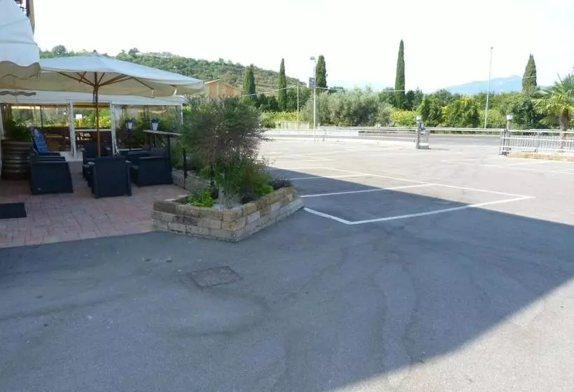 Hotelli Le Colline Del Garda