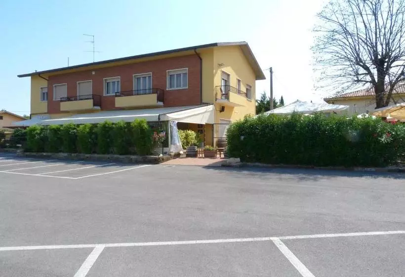 Hotelli Le Colline Del Garda