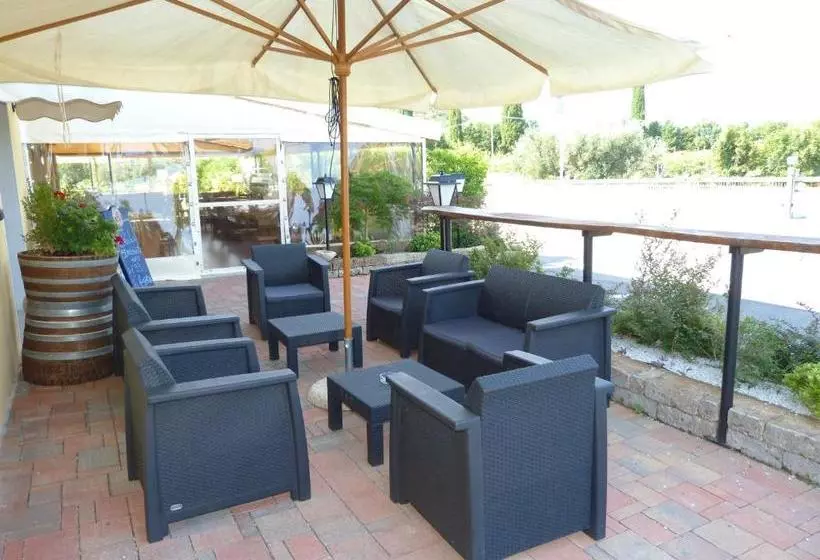 Hotelli Le Colline Del Garda