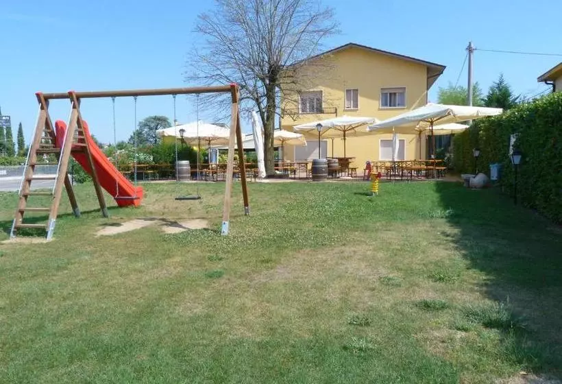 Hotelli Le Colline Del Garda