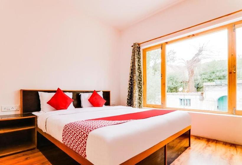 בית מלון כפרי Oyo 72466  Charvi Inn