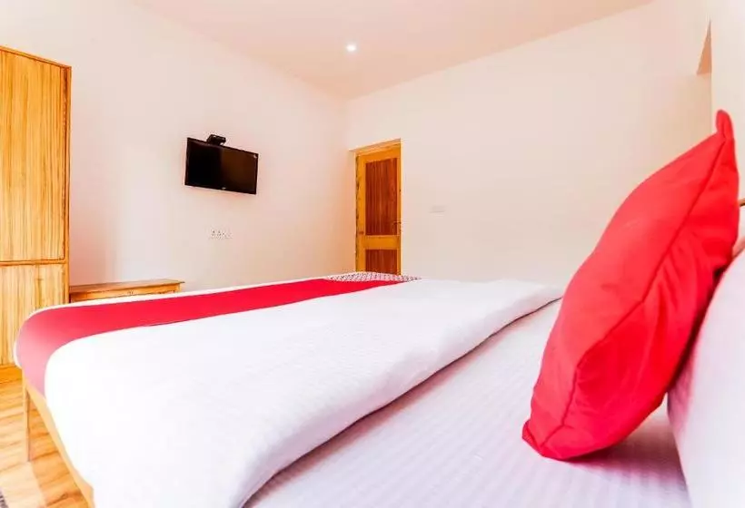 ホテル Oyo 72466  Charvi Inn