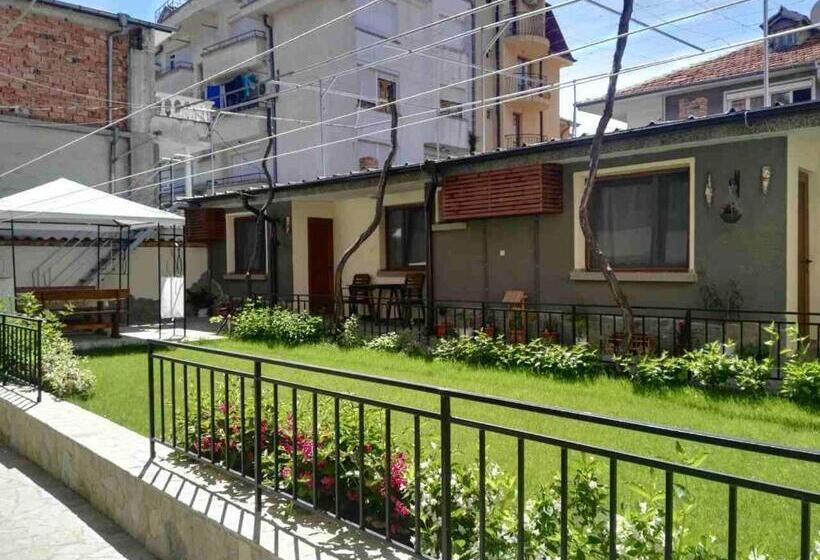 پانسیون Guest House Ofilovi