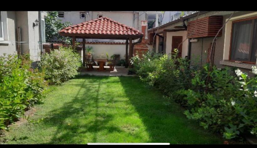 پانسیون Guest House Ofilovi