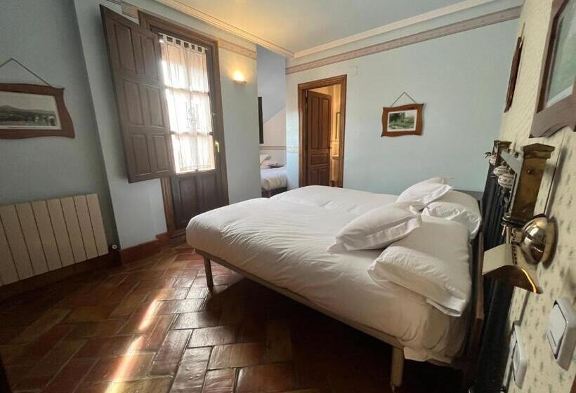 بنسيون Hospederia Sagasta