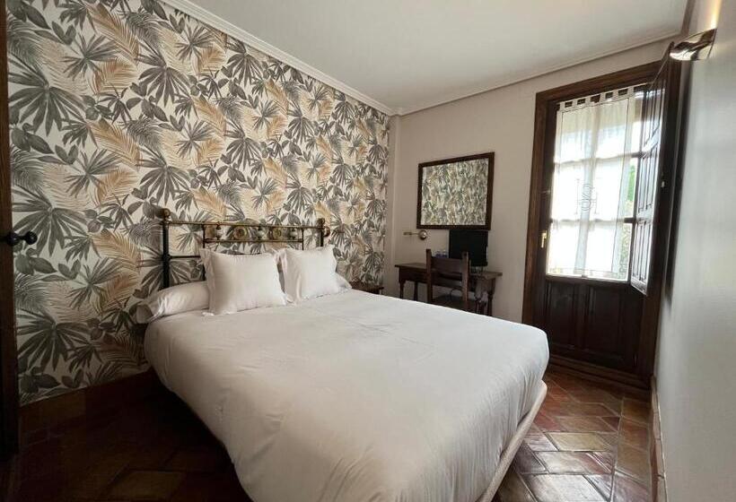 بنسيون Hospederia Sagasta