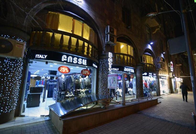 Skyline Hotel Yerevan