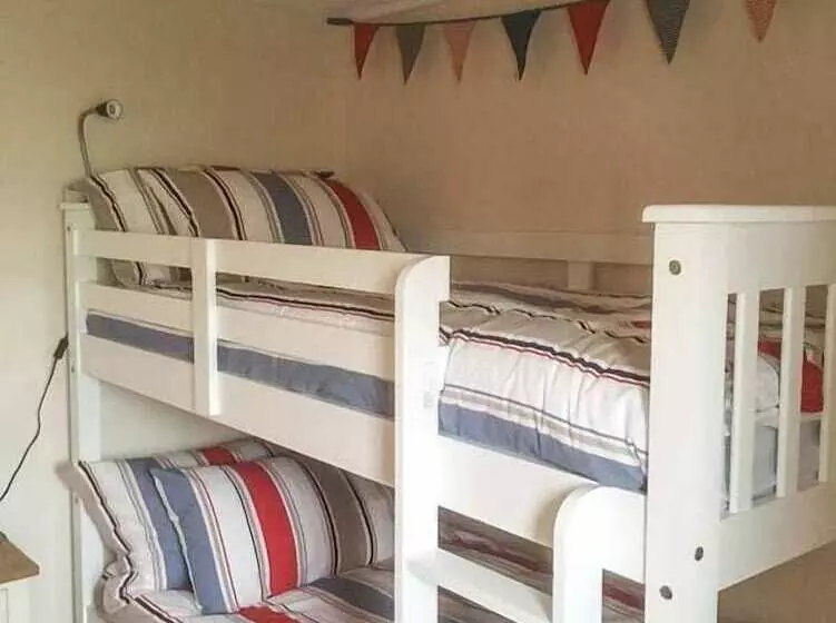 Arallt Holiday Cottage