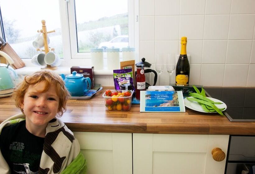 Arallt Holiday Cottage