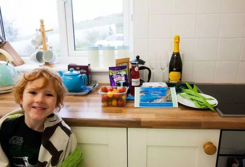 Arallt Holiday Cottage
