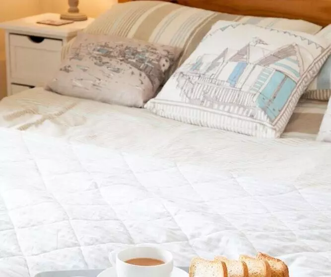 Arallt Holiday Cottage