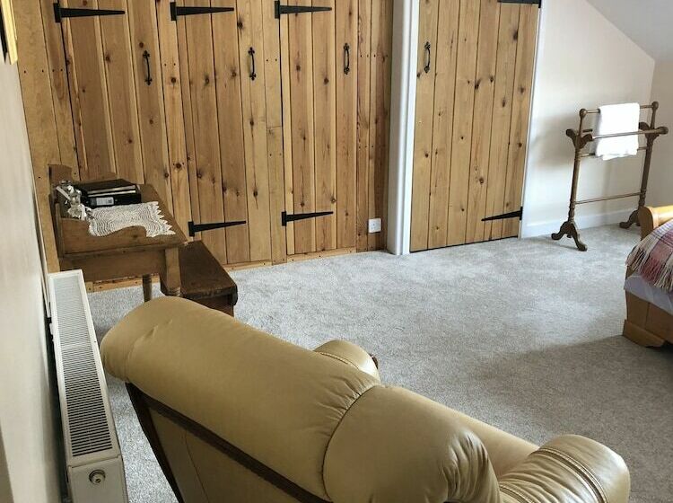 Blaencwm Bed And Breakfast